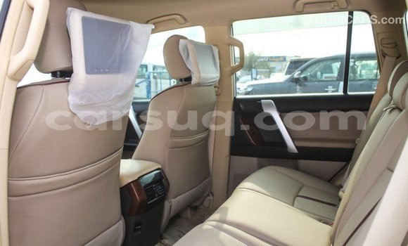 Acheter Import Voiture Toyota Prado Blanc à Import - Dubai, Barh el Gazel Acheter Import Voiture Toyota Prado Blanc à Import - Dubai, Barh el Gazel