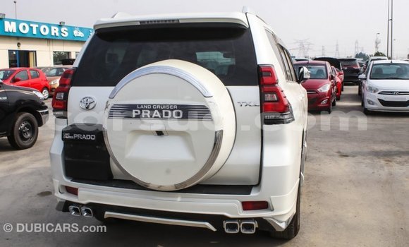 Acheter Import Voiture Toyota Prado Blanc à Import - Dubai, Barh el Gazel Acheter Import Voiture Toyota Prado Blanc à Import - Dubai, Barh el Gazel