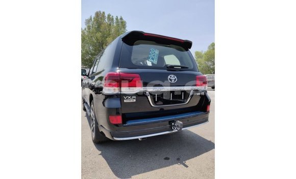 Buy Import Toyota Land Cruiser Black Car in Import - Dubai in Barh el Gazel Buy Import Toyota Land Cruiser Black Car in Import - Dubai in Barh el Gazel