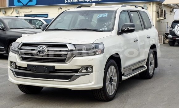 Buy Import Toyota Land Cruiser White Car in Import - Dubai in Barh el Gazel Buy Import Toyota Land Cruiser White Car in Import - Dubai in Barh el Gazel