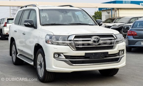 Buy Import Toyota Land Cruiser White Car in Import - Dubai in Barh el Gazel Buy Import Toyota Land Cruiser White Car in Import - Dubai in Barh el Gazel
