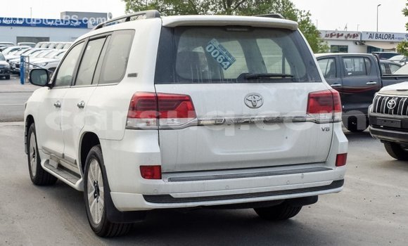 Buy Import Toyota Land Cruiser White Car in Import - Dubai in Barh el Gazel Buy Import Toyota Land Cruiser White Car in Import - Dubai in Barh el Gazel