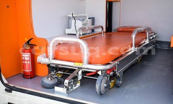 Acheter Neuf Voiture Toyota Land Cruiser Blanc à Abéché, Ouaddai Region Acheter Neuf Voiture Toyota Land Cruiser Blanc à Abéché, Ouaddai Region