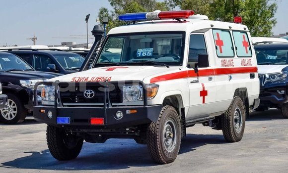 Acheter Neuf Voiture Toyota Land Cruiser Blanc à Abéché, Ouaddai Region Acheter Neuf Voiture Toyota Land Cruiser Blanc à Abéché, Ouaddai Region