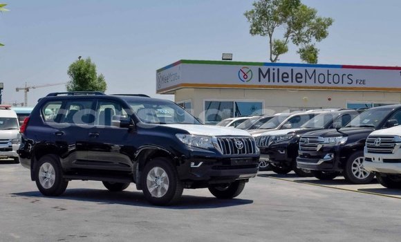 Acheter Neuf Voiture Toyota Land Cruiser Prado Noir à Abéché, Ouaddai Region Acheter Neuf Voiture Toyota Land Cruiser Prado Noir à Abéché, Ouaddai Region