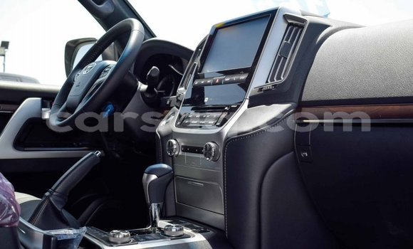 Acheter Neuf Voiture Toyota Land Cruiser Noir à Abéché, Ouaddai Region Acheter Neuf Voiture Toyota Land Cruiser Noir à Abéché, Ouaddai Region