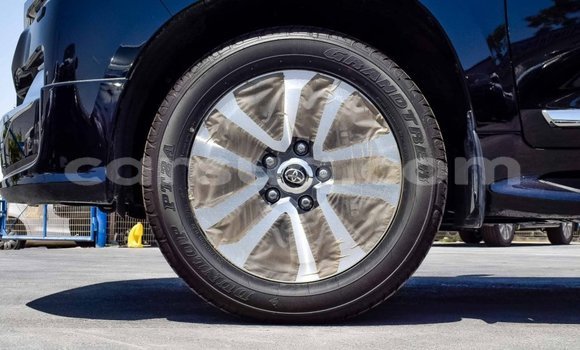 Acheter Neuf Voiture Toyota Land Cruiser Noir à Abéché, Ouaddai Region Acheter Neuf Voiture Toyota Land Cruiser Noir à Abéché, Ouaddai Region