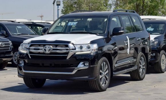 Acheter Neuf Voiture Toyota Land Cruiser Noir à Abéché, Ouaddai Region Acheter Neuf Voiture Toyota Land Cruiser Noir à Abéché, Ouaddai Region