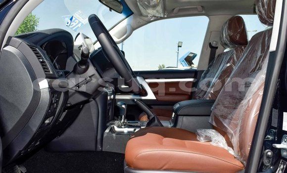 Acheter Neuf Voiture Toyota Land Cruiser Noir à Abéché, Ouaddai Region Acheter Neuf Voiture Toyota Land Cruiser Noir à Abéché, Ouaddai Region