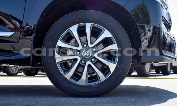 Acheter Neuf Voiture Toyota Land Cruiser Noir à Abéché, Ouaddai Region Acheter Neuf Voiture Toyota Land Cruiser Noir à Abéché, Ouaddai Region