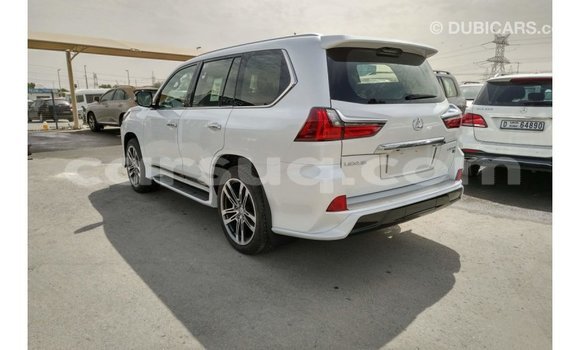 Acheter Import Voiture Lexus LX Blanc à Import - Dubai, Barh el Gazel Acheter Import Voiture Lexus LX Blanc à Import - Dubai, Barh el Gazel