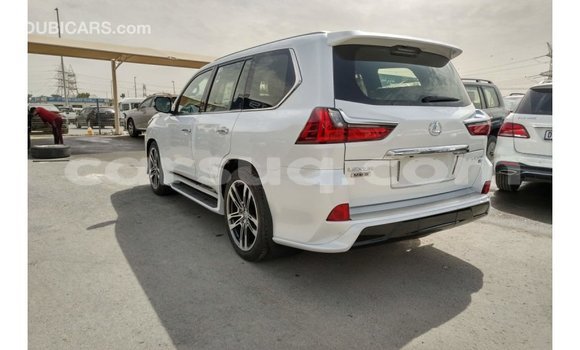 Acheter Import Voiture Lexus LX Blanc à Import - Dubai, Barh el Gazel Acheter Import Voiture Lexus LX Blanc à Import - Dubai, Barh el Gazel