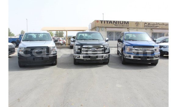 Acheter Import Voiture Ford Club Wagon Autre à Import - Dubai, Barh el Gazel