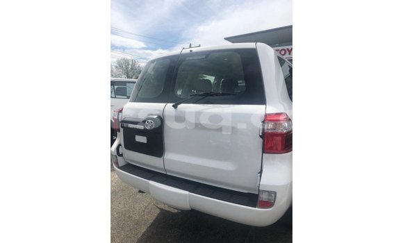 Buy Import Toyota Land Cruiser Black Car in Import - Dubai in Barh el Gazel Buy Import Toyota Land Cruiser Black Car in Import - Dubai in Barh el Gazel