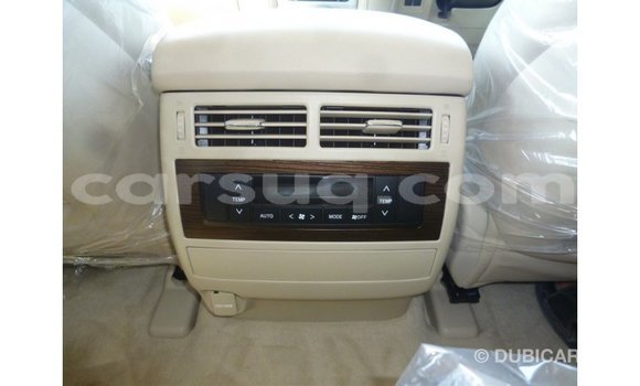 Acheter Import Voiture Toyota Land Cruiser Blanc à Import - Dubai, Barh el Gazel Acheter Import Voiture Toyota Land Cruiser Blanc à Import - Dubai, Barh el Gazel
