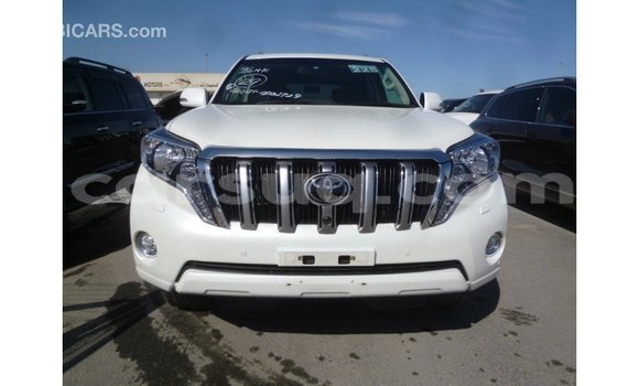 Acheter Import Voiture Toyota Prado Blanc à Import - Dubai, Barh el Gazel Acheter Import Voiture Toyota Prado Blanc à Import - Dubai, Barh el Gazel