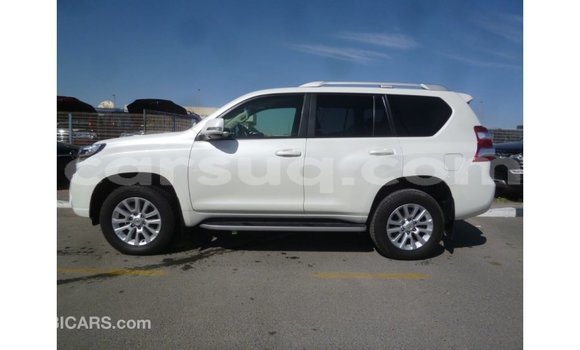 Acheter Import Voiture Toyota Prado Blanc à Import - Dubai, Barh el Gazel Acheter Import Voiture Toyota Prado Blanc à Import - Dubai, Barh el Gazel