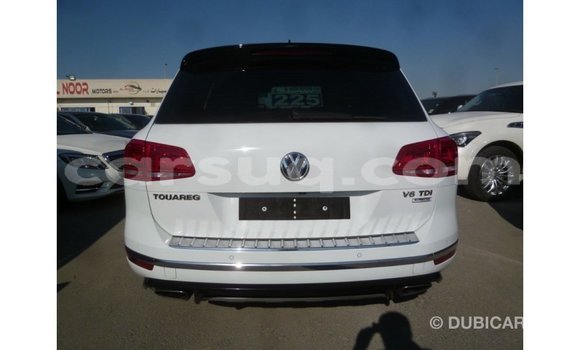 Acheter Import Voiture Volkswagen Touareg Blanc à Import - Dubai, Barh el Gazel Acheter Import Voiture Volkswagen Touareg Blanc à Import - Dubai, Barh el Gazel