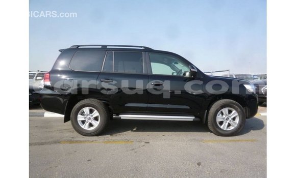 Acheter Import Voiture Toyota Land Cruiser Noir à Import - Dubai, Barh el Gazel Acheter Import Voiture Toyota Land Cruiser Noir à Import - Dubai, Barh el Gazel