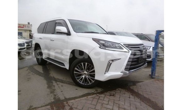 Acheter Import Voiture Lexus LX Blanc à Import - Dubai, Barh el Gazel Acheter Import Voiture Lexus LX Blanc à Import - Dubai, Barh el Gazel
