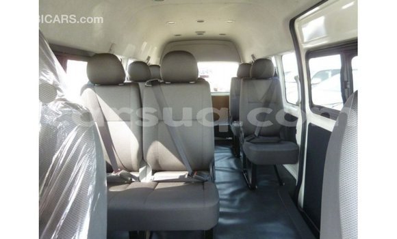 Acheter Import Voiture Toyota Hiace Blanc à Import - Dubai, Barh el Gazel Acheter Import Voiture Toyota Hiace Blanc à Import - Dubai, Barh el Gazel