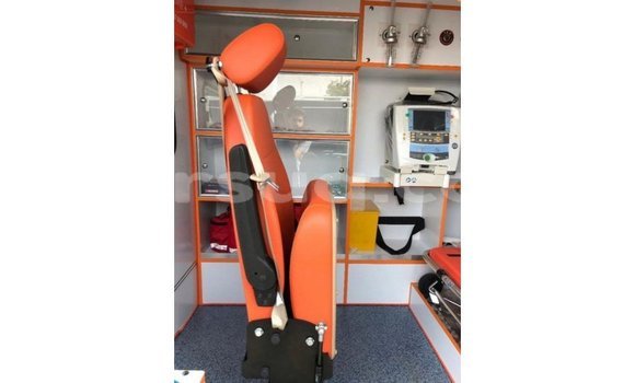 Buy Import Toyota Hiace White Car in Import - Dubai in Barh el Gazel Buy Import Toyota Hiace White Car in Import - Dubai in Barh el Gazel