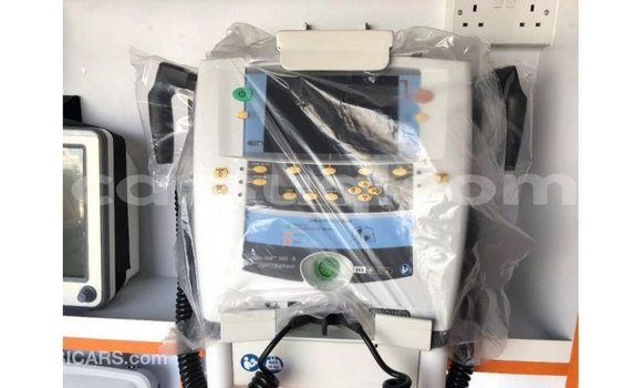 Acheter Import Voiture Toyota Hiace Blanc à Import - Dubai, Barh el Gazel Acheter Import Voiture Toyota Hiace Blanc à Import - Dubai, Barh el Gazel