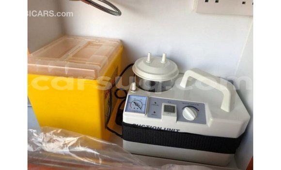 Acheter Import Voiture Toyota Hiace Blanc à Import - Dubai, Barh el Gazel Acheter Import Voiture Toyota Hiace Blanc à Import - Dubai, Barh el Gazel