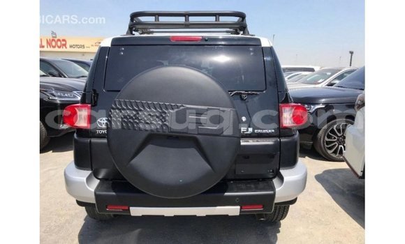 Buy Import Toyota FJ Cruiser Black Car in Import - Dubai in Barh el Gazel Buy Import Toyota FJ Cruiser Black Car in Import - Dubai in Barh el Gazel