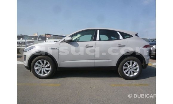 Acheter Import Voiture Jaguar E-Pace Blanc à Import - Dubai, Barh el Gazel Acheter Import Voiture Jaguar E-Pace Blanc à Import - Dubai, Barh el Gazel