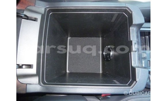 Acheter Import Voiture Toyota Prado Blanc à Import - Dubai, Barh el Gazel Acheter Import Voiture Toyota Prado Blanc à Import - Dubai, Barh el Gazel