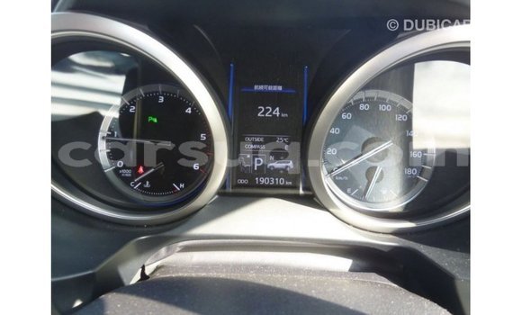 Acheter Import Voiture Toyota Prado Blanc à Import - Dubai, Barh el Gazel Acheter Import Voiture Toyota Prado Blanc à Import - Dubai, Barh el Gazel