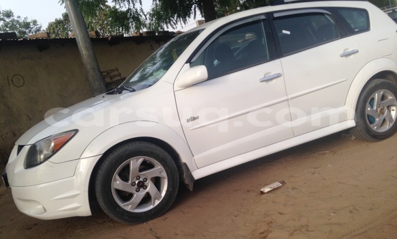 Acheter Neuf Voiture Toyota 4Runner Blanc à N'Djamena au Tchad Acheter Neuf Voiture Toyota 4Runner Blanc à N'Djamena au Tchad