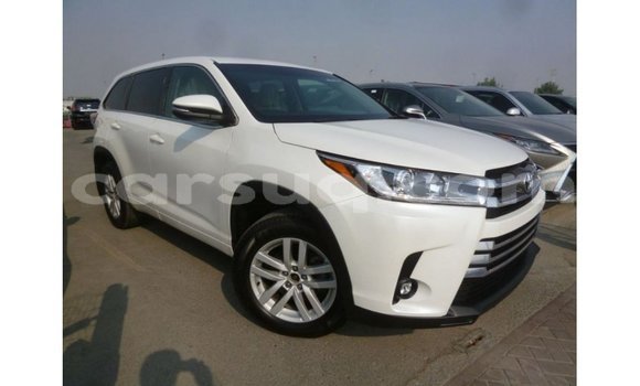 Acheter Import Voiture Toyota Kluger Blanc à Import - Dubai, Barh el Gazel Acheter Import Voiture Toyota Kluger Blanc à Import - Dubai, Barh el Gazel