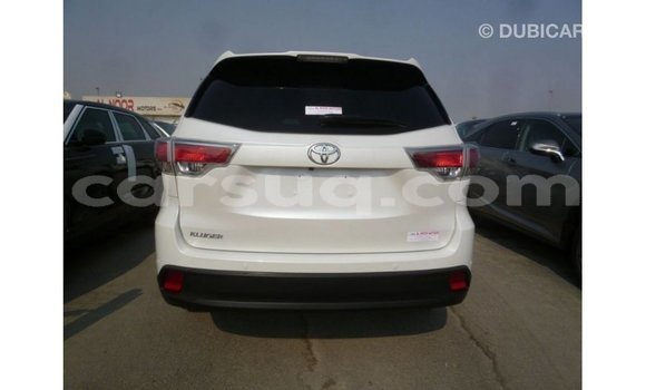 Acheter Import Voiture Toyota Kluger Blanc à Import - Dubai, Barh el Gazel Acheter Import Voiture Toyota Kluger Blanc à Import - Dubai, Barh el Gazel