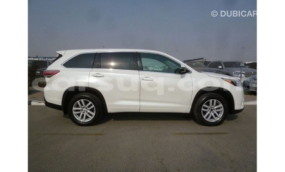 Acheter Import Voiture Toyota Kluger Blanc à Import - Dubai, Barh el Gazel Acheter Import Voiture Toyota Kluger Blanc à Import - Dubai, Barh el Gazel
