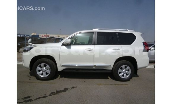 Acheter Import Voiture Toyota Prado Blanc à Import - Dubai, Barh el Gazel Acheter Import Voiture Toyota Prado Blanc à Import - Dubai, Barh el Gazel