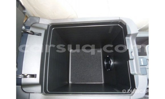 Acheter Import Voiture Toyota Prado Blanc à Import - Dubai, Barh el Gazel Acheter Import Voiture Toyota Prado Blanc à Import - Dubai, Barh el Gazel