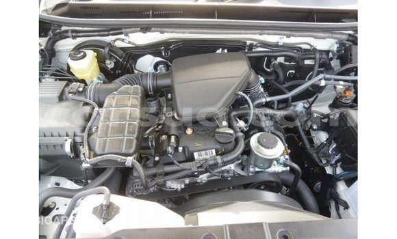 Acheter Import Voiture Toyota Prado Blanc à Import - Dubai, Barh el Gazel Acheter Import Voiture Toyota Prado Blanc à Import - Dubai, Barh el Gazel