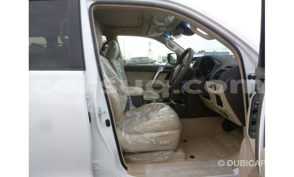 Acheter Import Voiture Toyota Prado Blanc à Import - Dubai, Barh el Gazel Acheter Import Voiture Toyota Prado Blanc à Import - Dubai, Barh el Gazel
