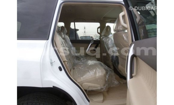 Acheter Import Voiture Toyota Prado Blanc à Import - Dubai, Barh el Gazel Acheter Import Voiture Toyota Prado Blanc à Import - Dubai, Barh el Gazel