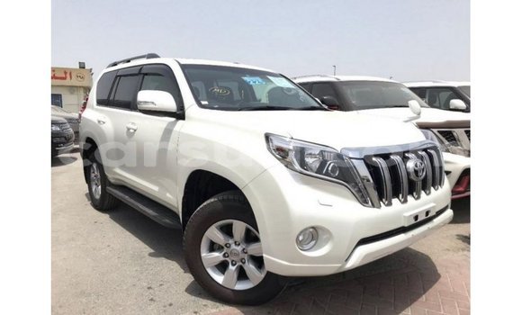 Acheter Import Voiture Toyota Prado Blanc à Import - Dubai, Barh el Gazel Acheter Import Voiture Toyota Prado Blanc à Import - Dubai, Barh el Gazel
