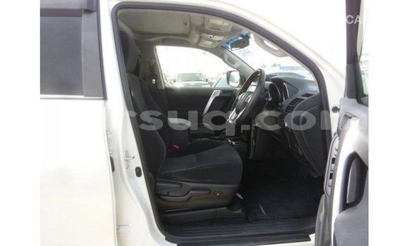 Acheter Import Voiture Toyota Prado Blanc à Import - Dubai, Barh el Gazel Acheter Import Voiture Toyota Prado Blanc à Import - Dubai, Barh el Gazel