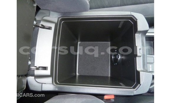 Acheter Import Voiture Toyota Prado Blanc à Import - Dubai, Barh el Gazel Acheter Import Voiture Toyota Prado Blanc à Import - Dubai, Barh el Gazel