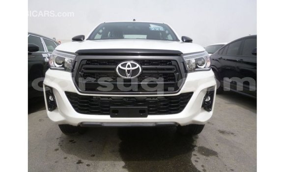 Acheter Import Voiture Toyota Hilux Blanc à Import - Dubai, Barh el Gazel Acheter Import Voiture Toyota Hilux Blanc à Import - Dubai, Barh el Gazel