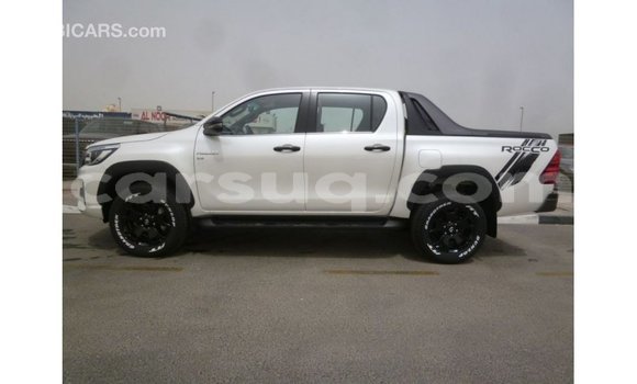 Acheter Import Voiture Toyota Hilux Blanc à Import - Dubai, Barh el Gazel Acheter Import Voiture Toyota Hilux Blanc à Import - Dubai, Barh el Gazel