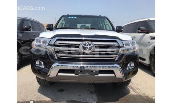 Acheter Import Voiture Toyota Land Cruiser Noir à Import - Dubai, Barh el Gazel Acheter Import Voiture Toyota Land Cruiser Noir à Import - Dubai, Barh el Gazel