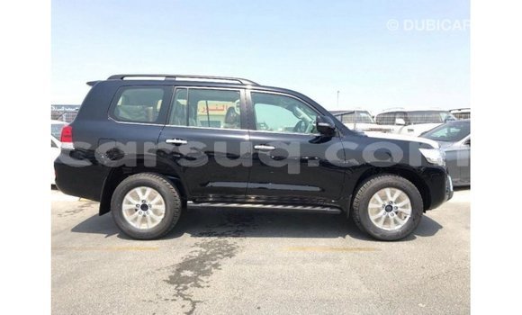 Acheter Import Voiture Toyota Land Cruiser Noir à Import - Dubai, Barh el Gazel Acheter Import Voiture Toyota Land Cruiser Noir à Import - Dubai, Barh el Gazel