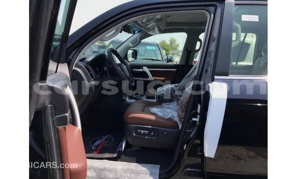 Acheter Import Voiture Toyota Land Cruiser Noir à Import - Dubai, Barh el Gazel Acheter Import Voiture Toyota Land Cruiser Noir à Import - Dubai, Barh el Gazel