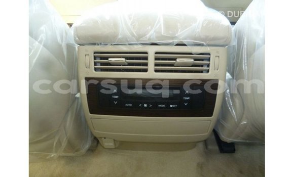 Acheter Import Voiture Toyota Land Cruiser Blanc à Import - Dubai, Barh el Gazel Acheter Import Voiture Toyota Land Cruiser Blanc à Import - Dubai, Barh el Gazel